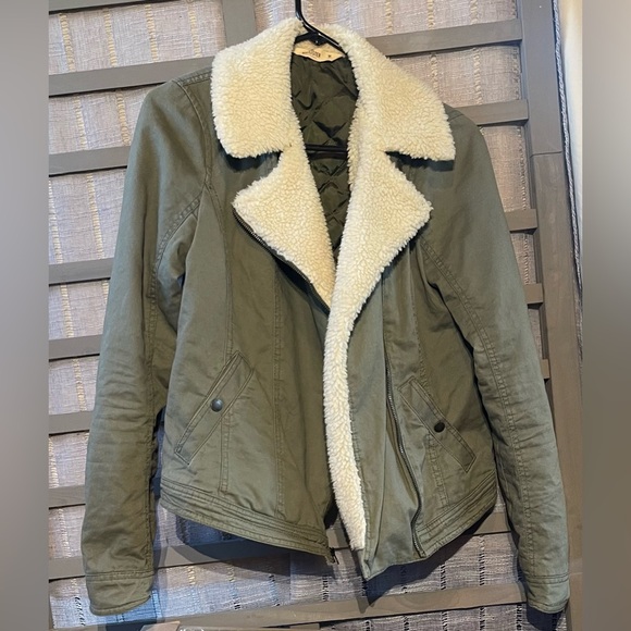 HOLLISTER Malaga Beach Sherpa Collar Moto women’s zip Bomber Jacket M Army Green - Picture 3 of 9